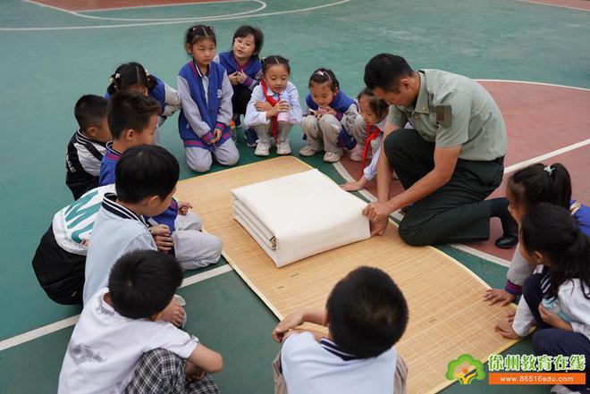 一堂特殊的“课后服务”，少华学子走进军营践行爱国主义教育